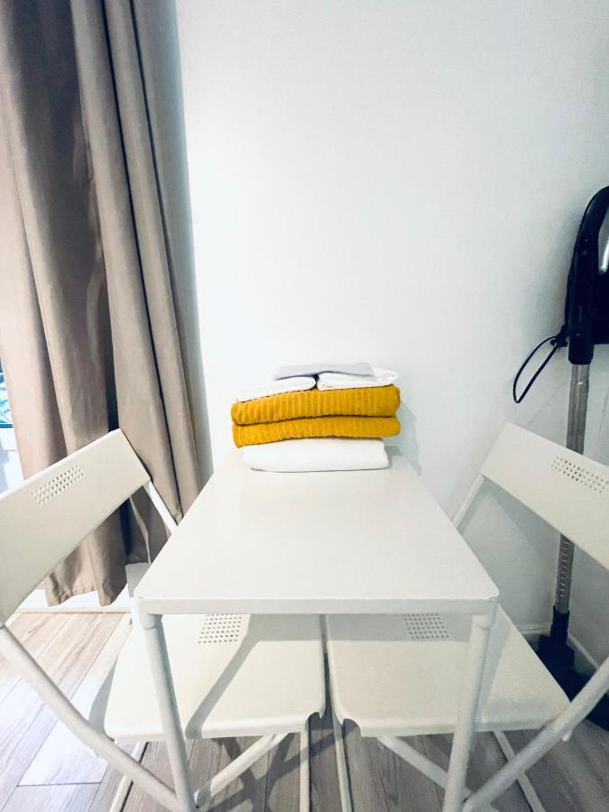 Studio - Pereire Parc Monceau - Moulin Rouge - 2 Pers Apartment ปารีส ภายนอก รูปภาพ
