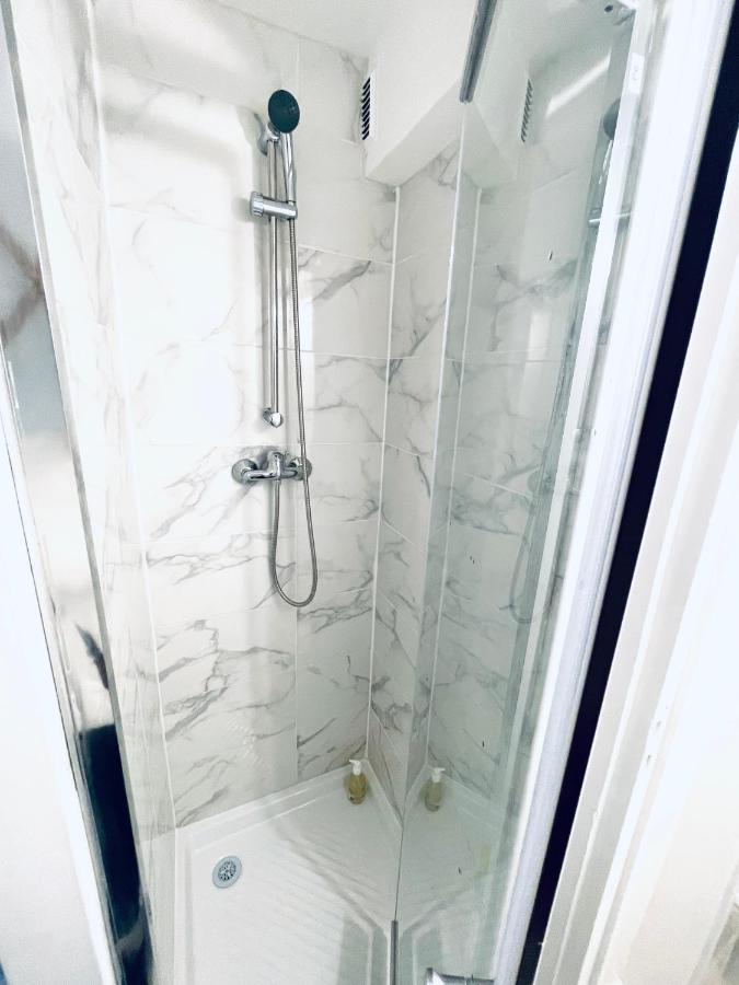 Studio - Pereire Parc Monceau - Moulin Rouge - 2 Pers Apartment ปารีส ภายนอก รูปภาพ